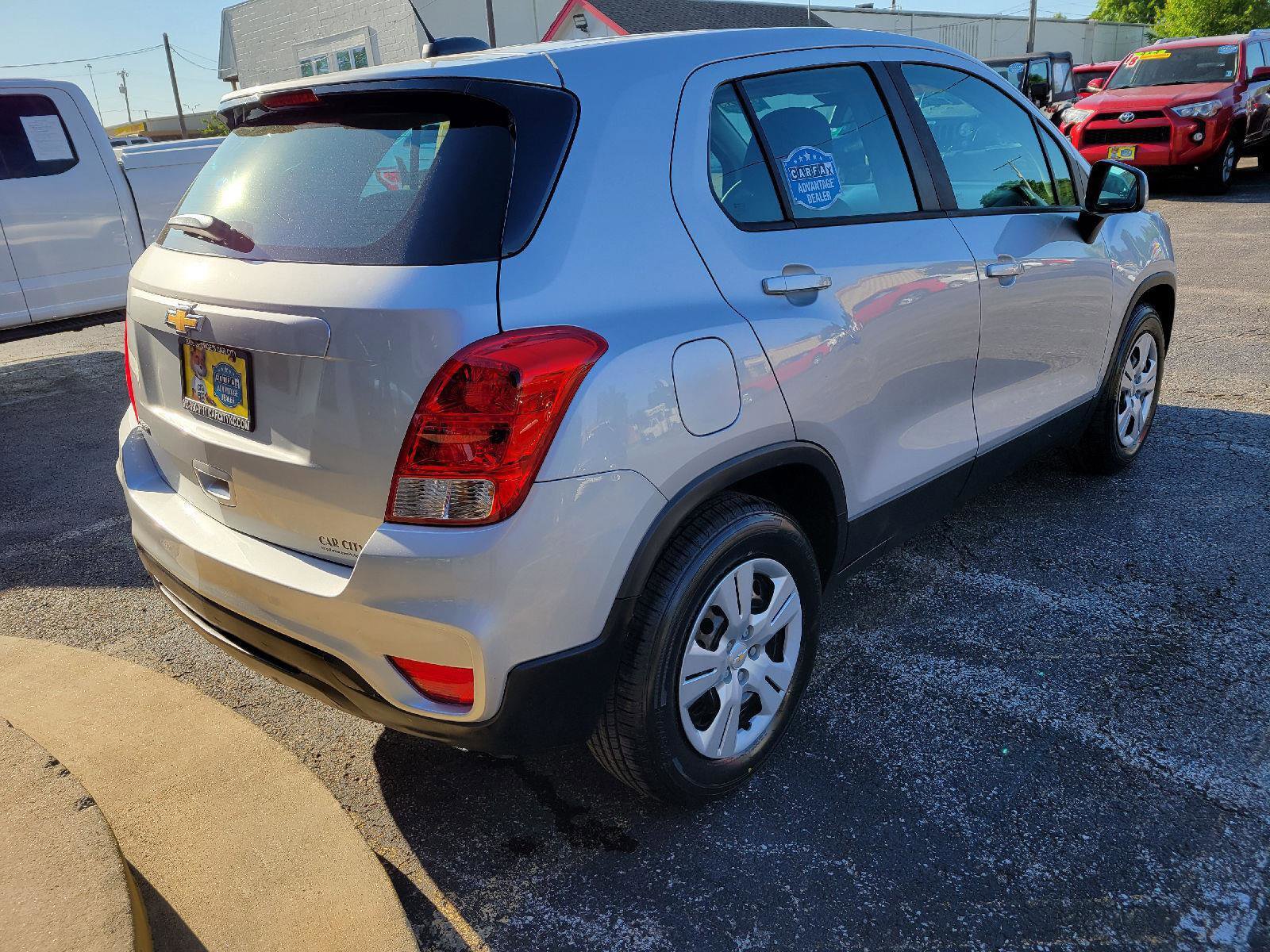 Used 2018 Chevrolet Trax LS FWD image 25