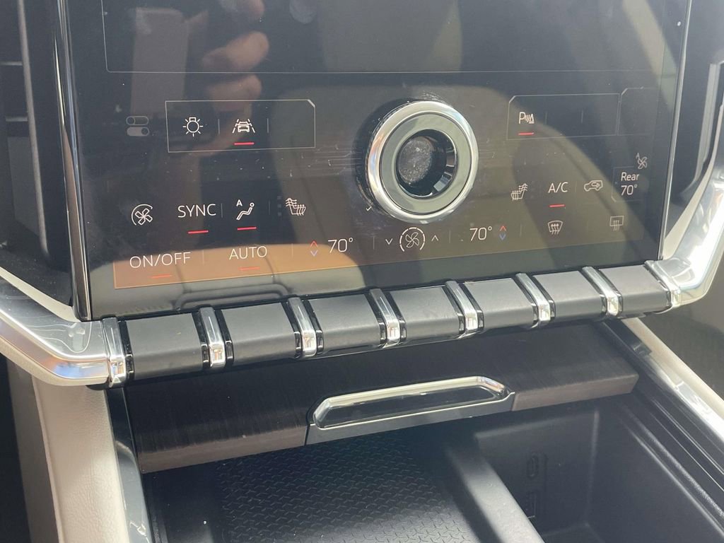 Used 2024 GMC Acadia Denali image 22