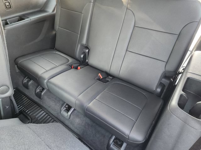 Used 2023 Chevrolet Traverse Premier AWD/4WD image 32