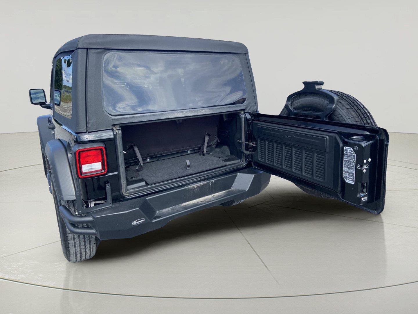 Used 2022 Jeep Wrangler Sport AWD/4WD image 10