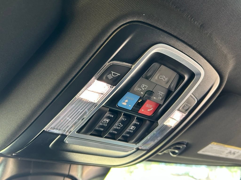 New 2026 RAM 3500 Limited AWD/4WD image 31