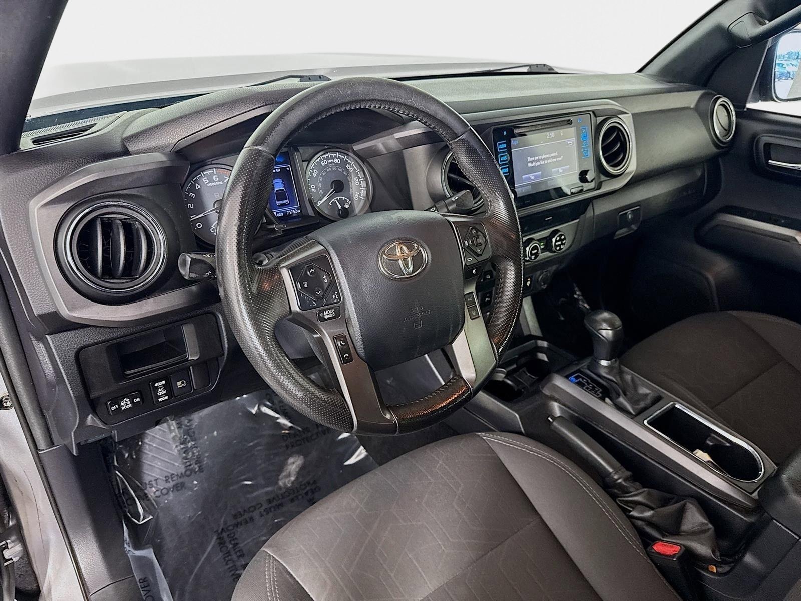 Used 2019 Toyota Tacoma TRD Off-Road w/ Technology Package AWD/4WD image 10