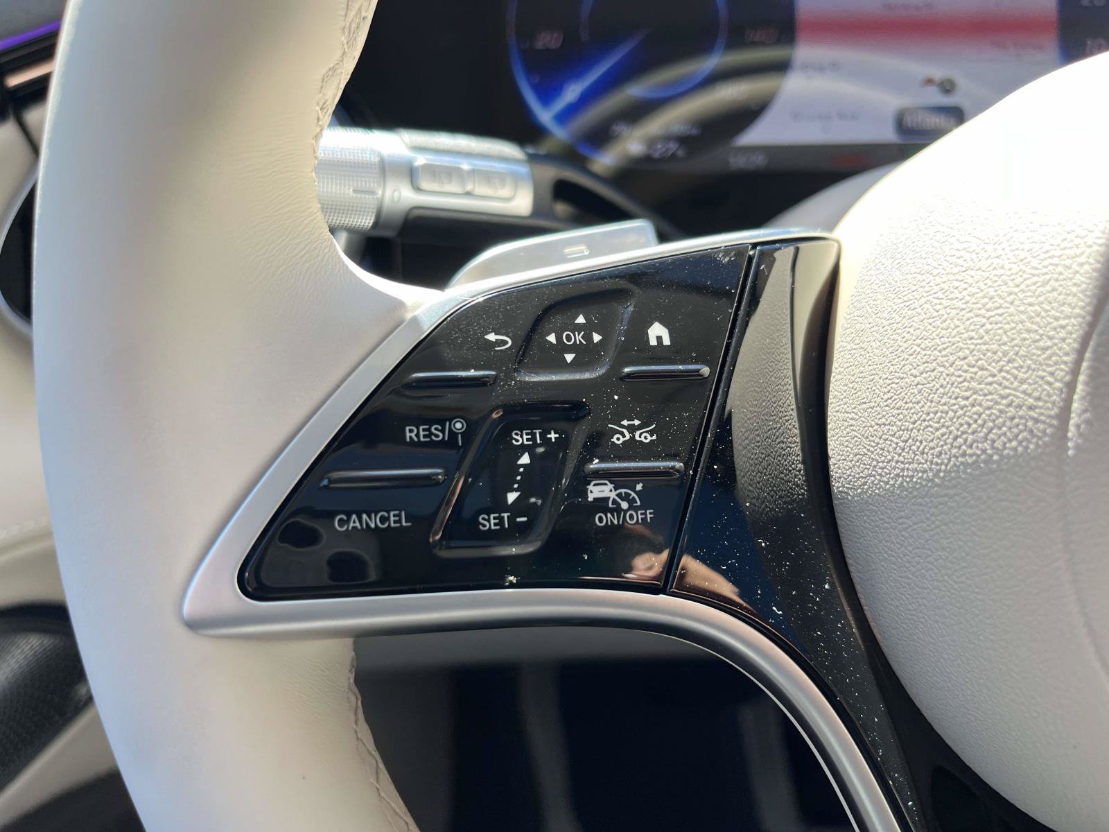 New 2027 Mercedes-Benz EQS 400 4MATIC SUV image 23