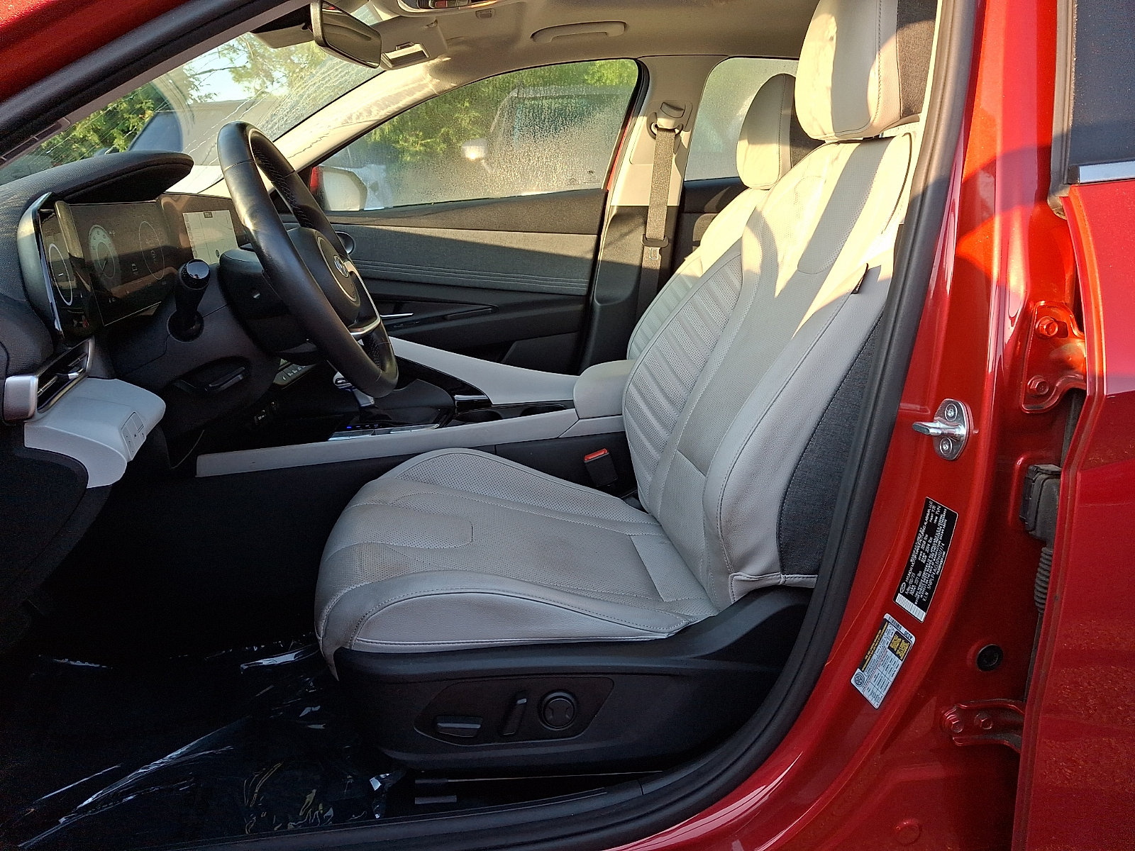 Certified 2023 Hyundai Elantra Limited FWD image 14