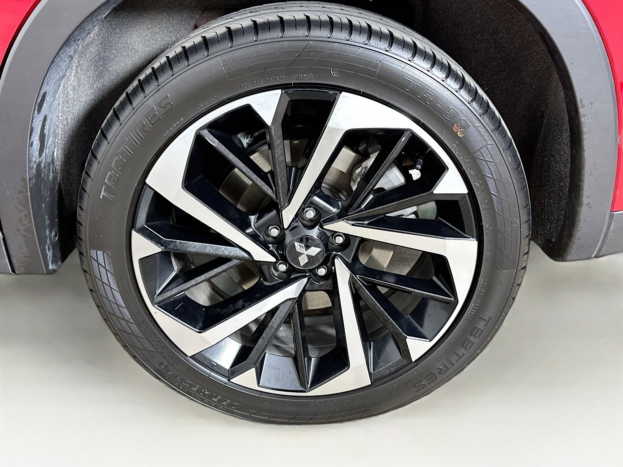 Used 2024 Mitsubishi Outlander SE image 10