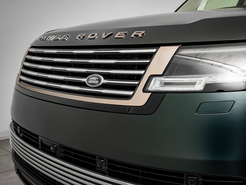 New 2026 Land Rover Range Rover SV AWD/4WD image 3