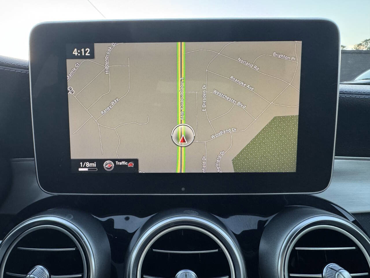 Used 2015 Mercedes-Benz C 400 4MATIC w/ Driver Assistance Package image 17