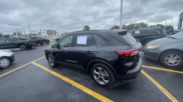 Used 2025 Ford Escape ST-Line FWD image 8