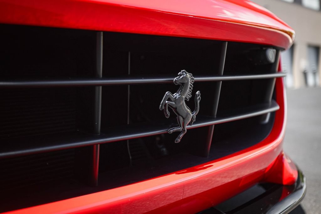 Used 2022 Ferrari Portofino M RWD image 13