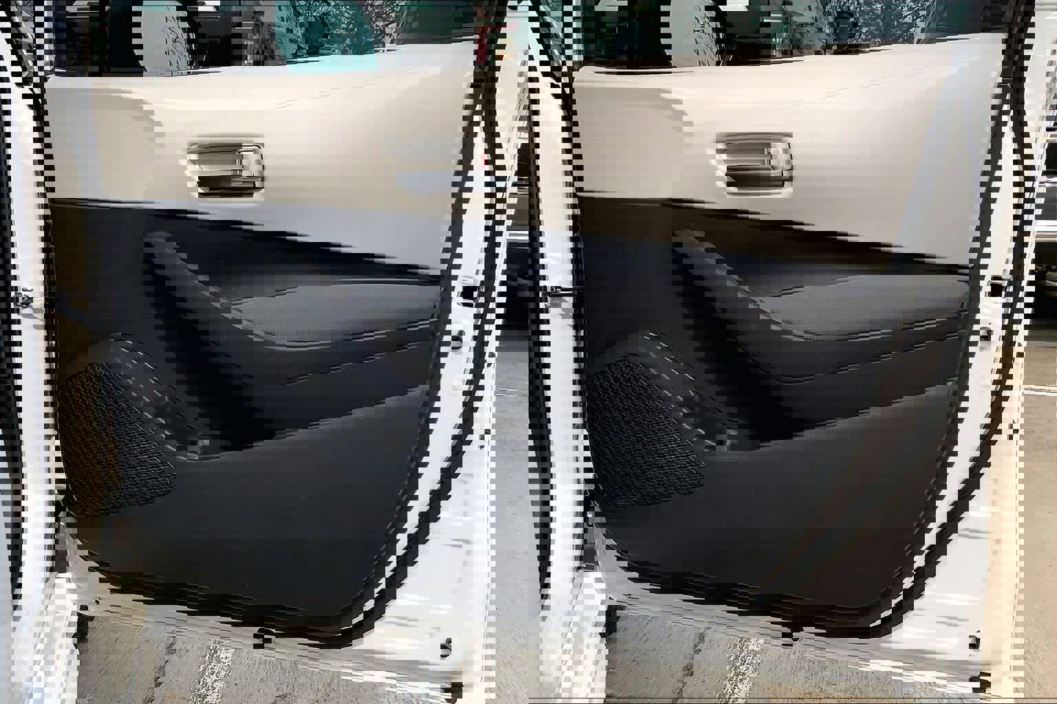 Used 2022 Toyota Corolla LE image 22