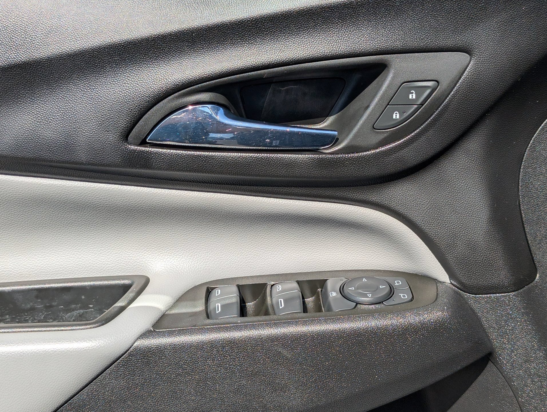 Certified 2022 Chevrolet Equinox LS FWD image 18