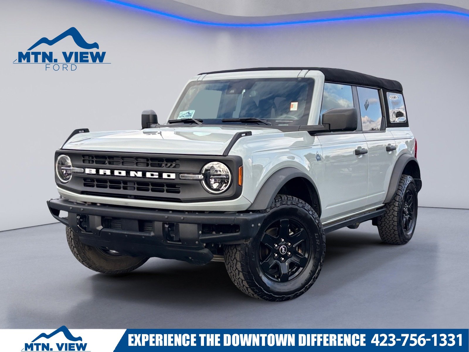 Used 2023 Ford Bronco Black Diamond image 1