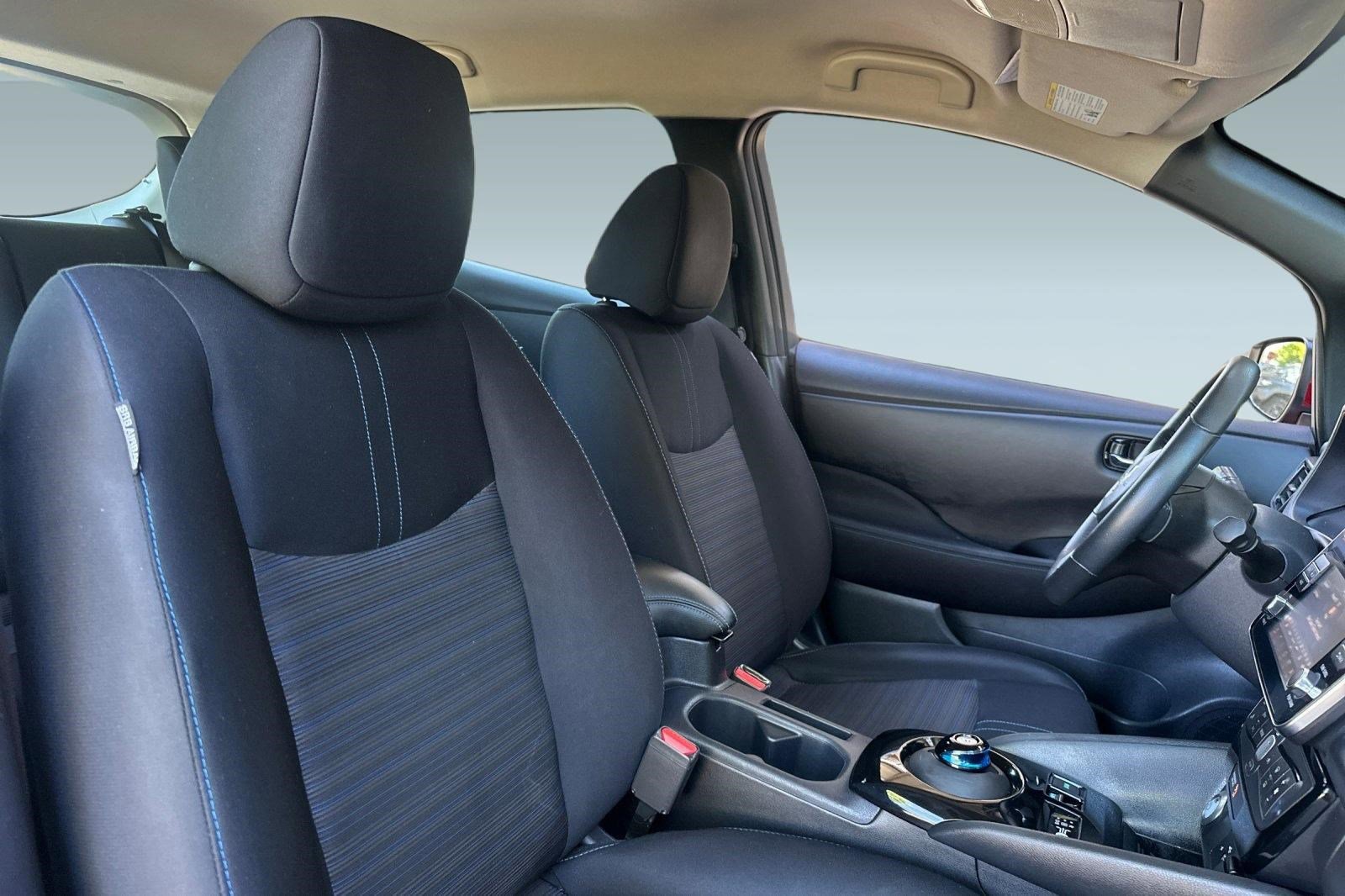 Used 2019 Nissan Leaf SV w/ Protection Package image 31