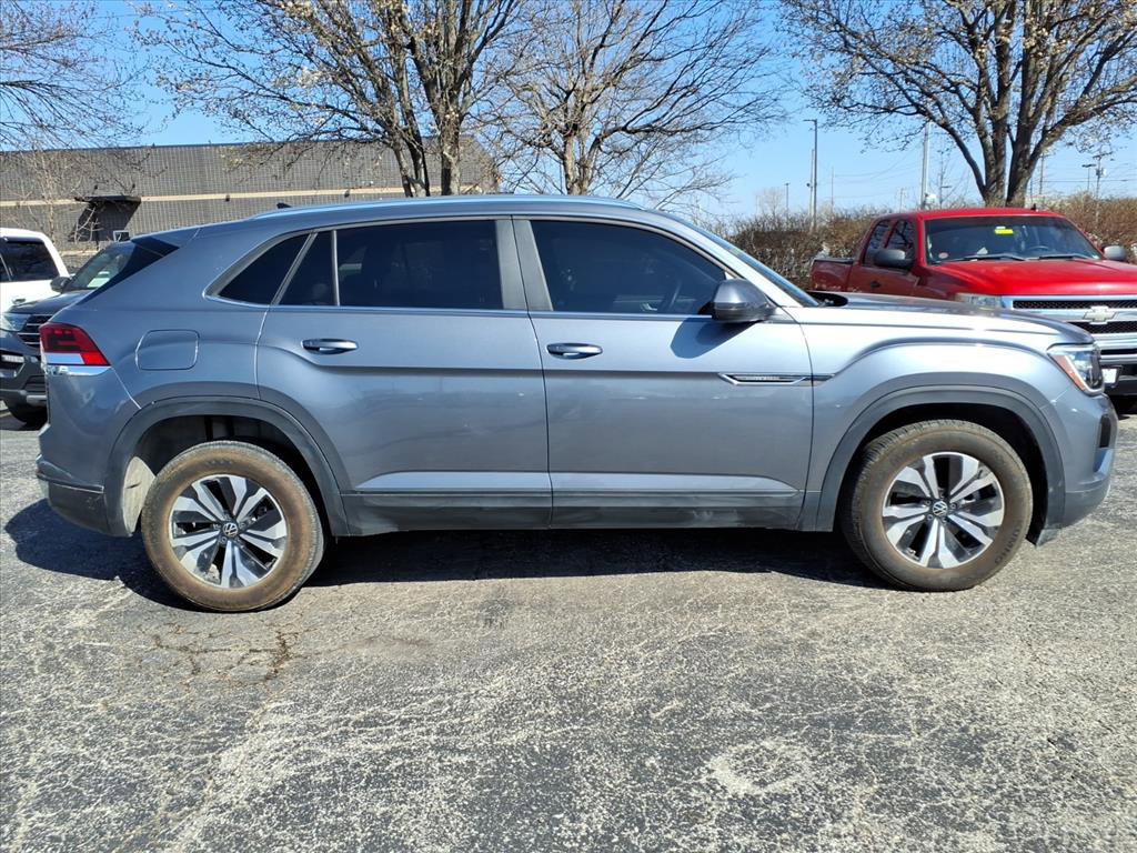 Used 2024 Volkswagen Atlas Cross Sport SE image 28