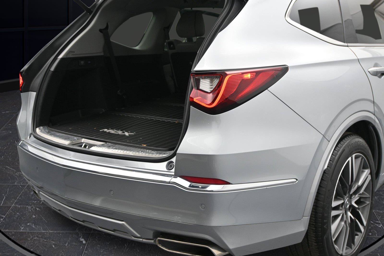 Certified 2025 Acura MDX w/ Advance Package AWD/4WD image 14