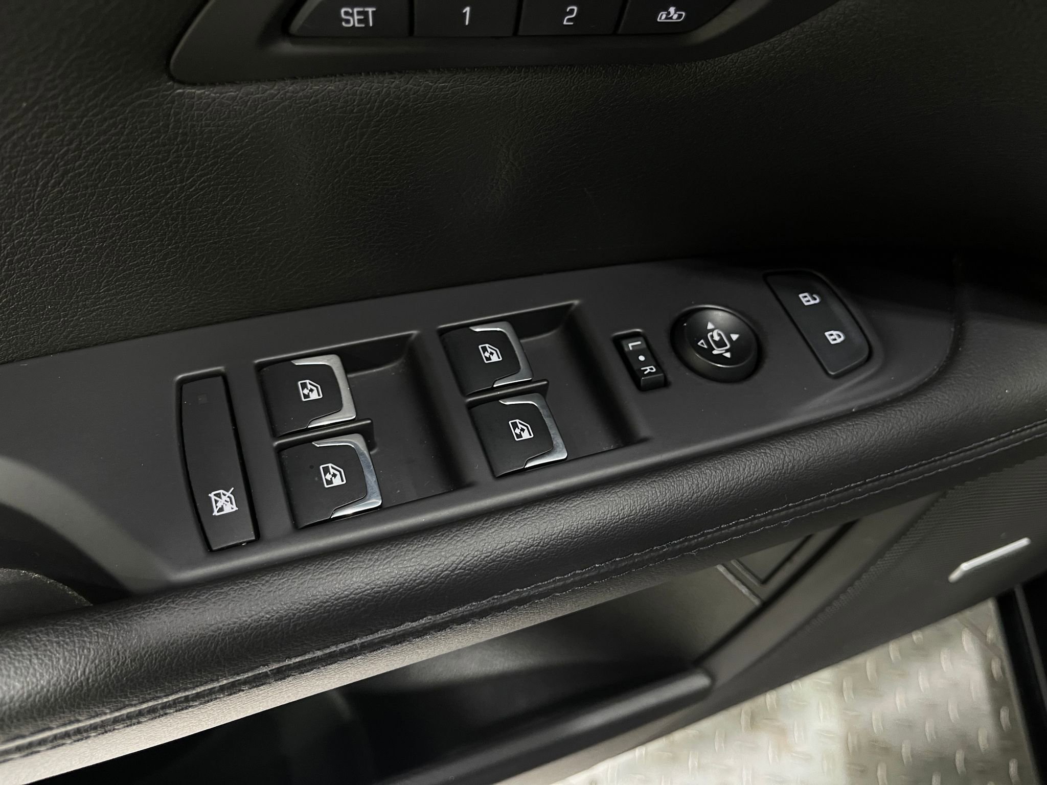 Used 2019 Cadillac CT6 Luxury w/ Driver Awareness Package image 17