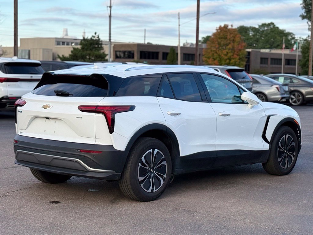 Used 2024 Chevrolet Blazer EV LT AWD/4WD image 34