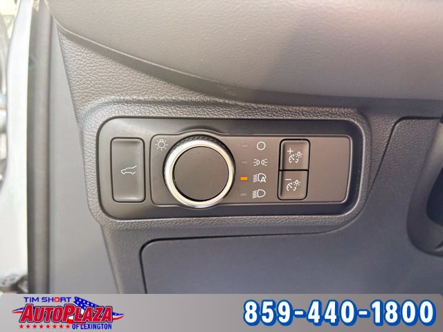 Used 2025 Ford Explorer Active AWD/4WD image 26