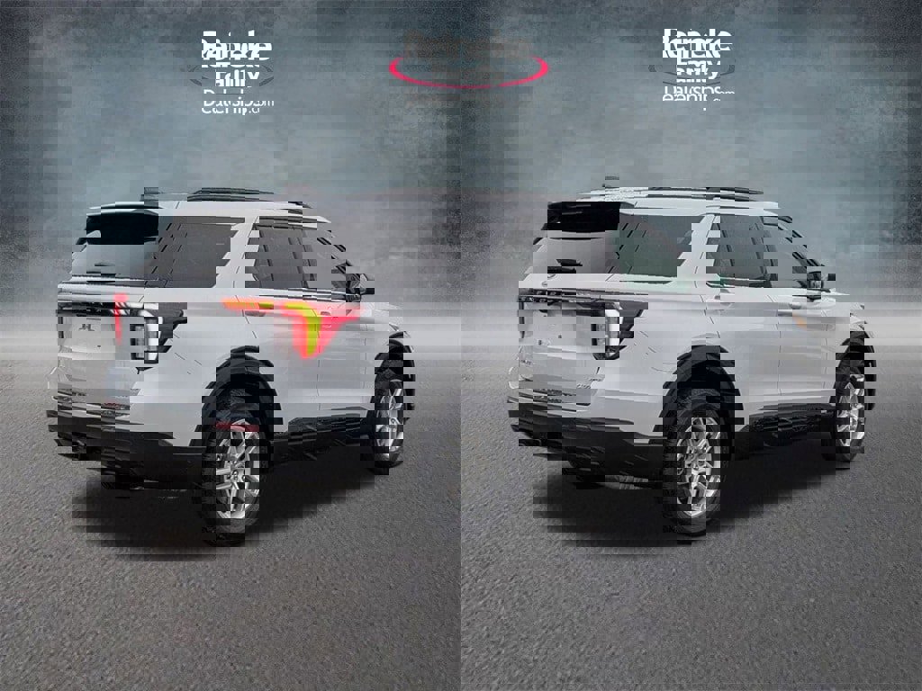 New 2026 Ford Explorer Active image 5