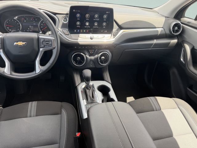 Used 2023 Chevrolet Blazer LT FWD image 17