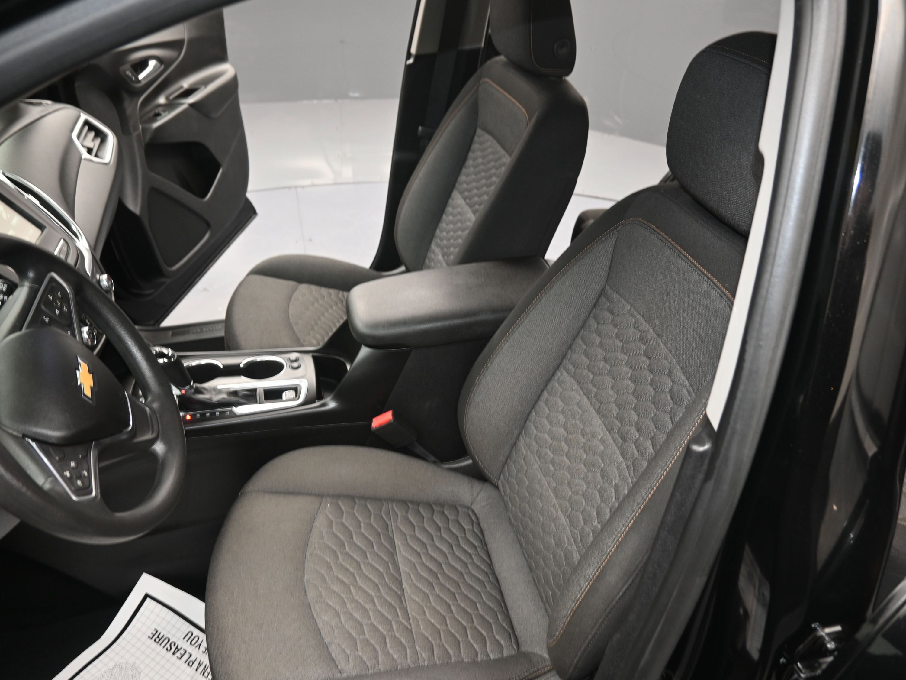 Used 2018 Chevrolet Equinox LT w/ LPO, Protection Package image 32