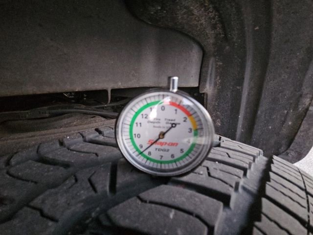 Used 2025 Toyota Tacoma TRD Off-Road image 40