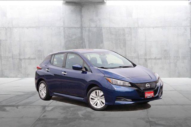 Used 2025 Nissan Leaf S FWD image 2