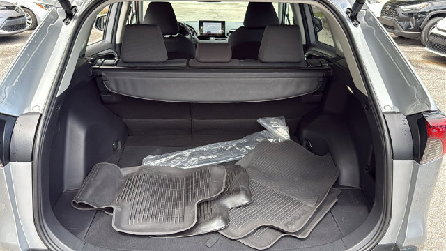 Used 2025 Toyota RAV4 XLE w/ Convenience Package FWD image 9