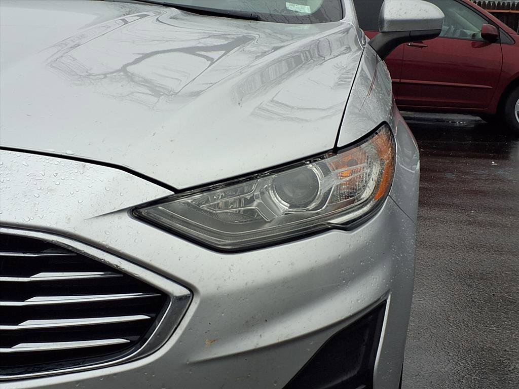 Used 2019 Ford Fusion SE image 32