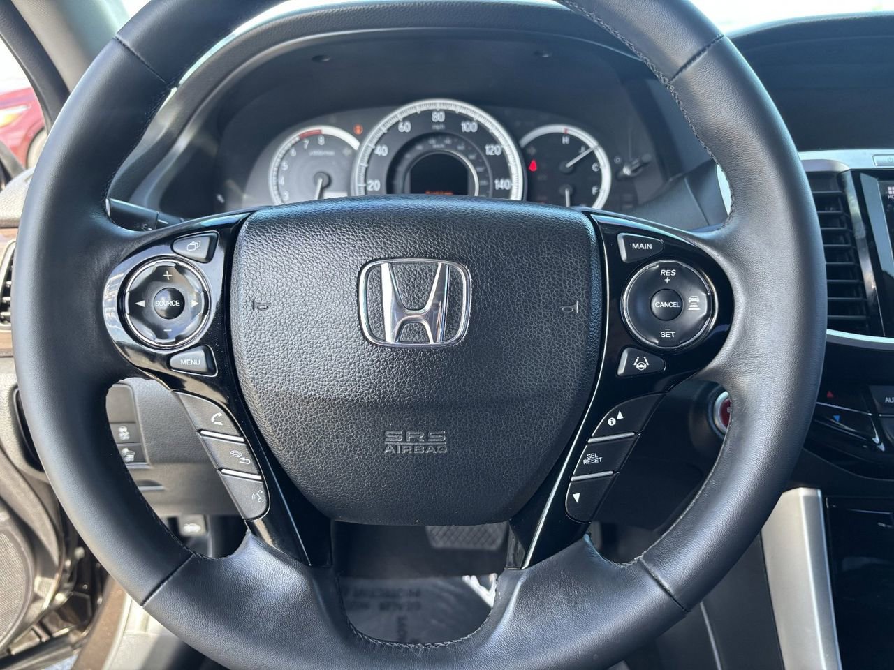Used 2016 Honda Accord Touring image 29
