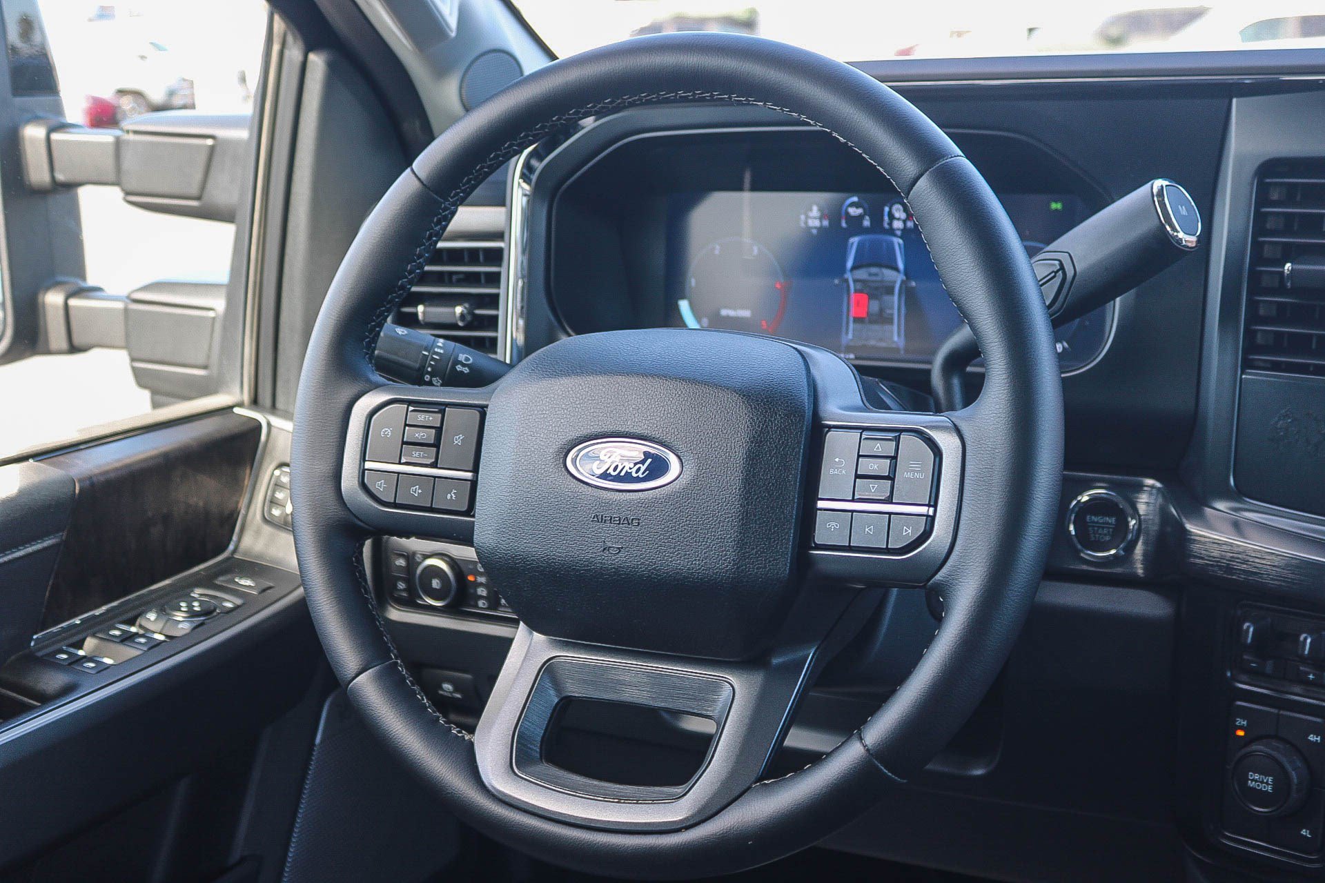 Used 2025 Ford F250 Lariat AWD/4WD image 16