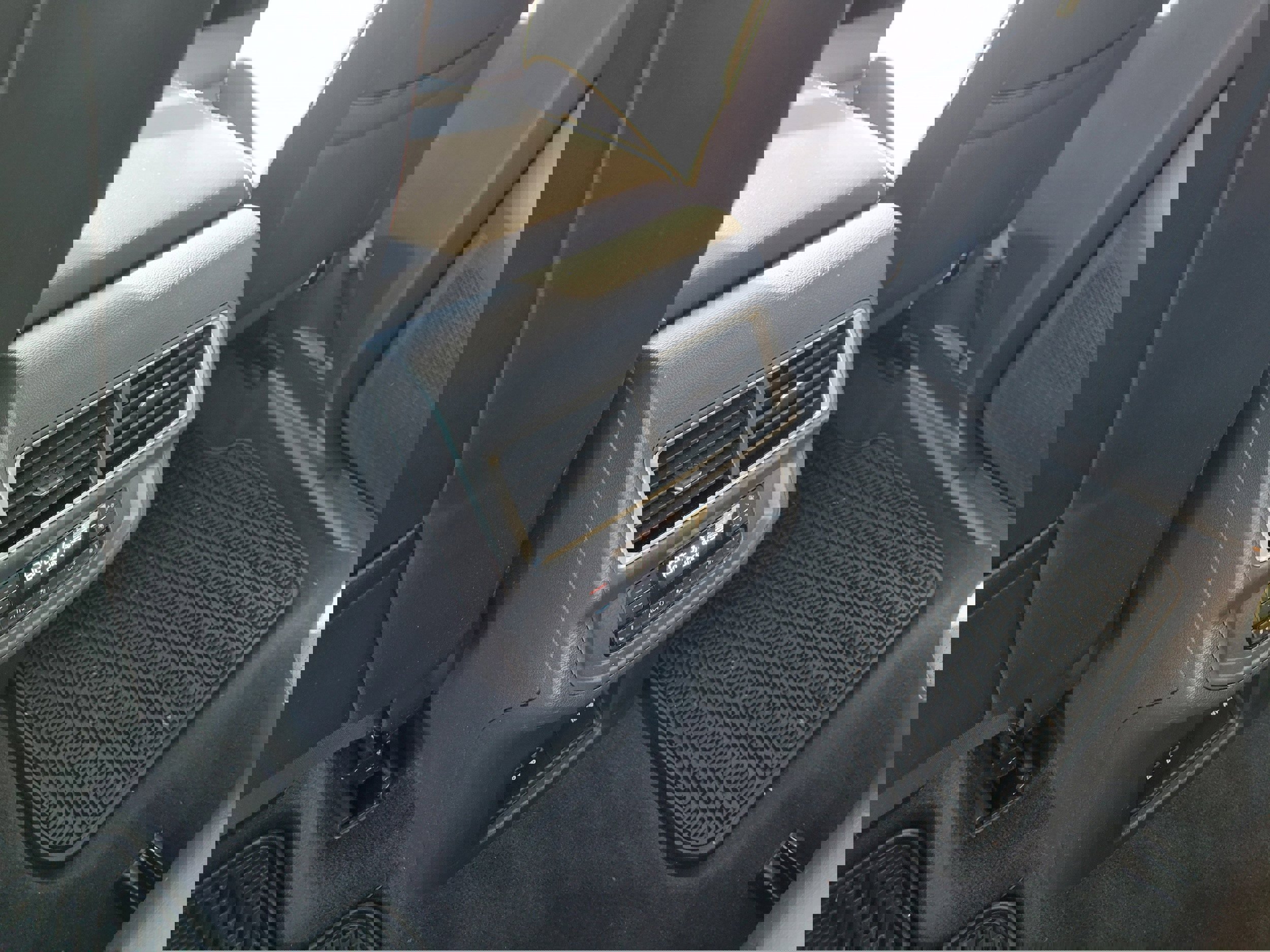 Used 2024 Volkswagen Atlas SEL image 32