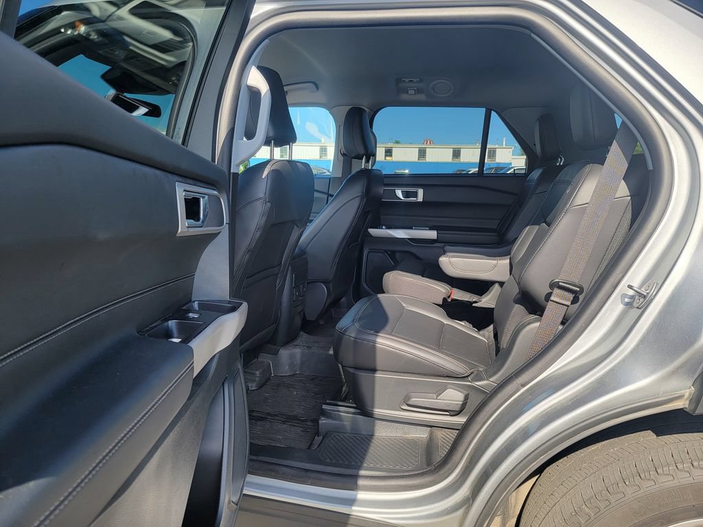 Used 2023 Ford Explorer XLT w/ Equipment Group 202A AWD/4WD image 24