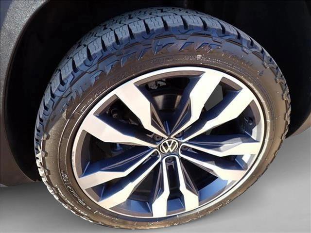 Used 2022 Volkswagen Atlas Cross Sport SEL Premium R-Line AWD/4WD image 7