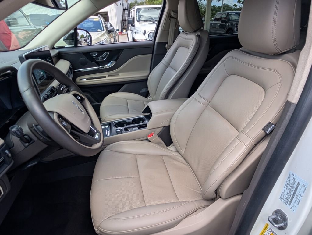 Used 2024 Lincoln Corsair Reserve image 10