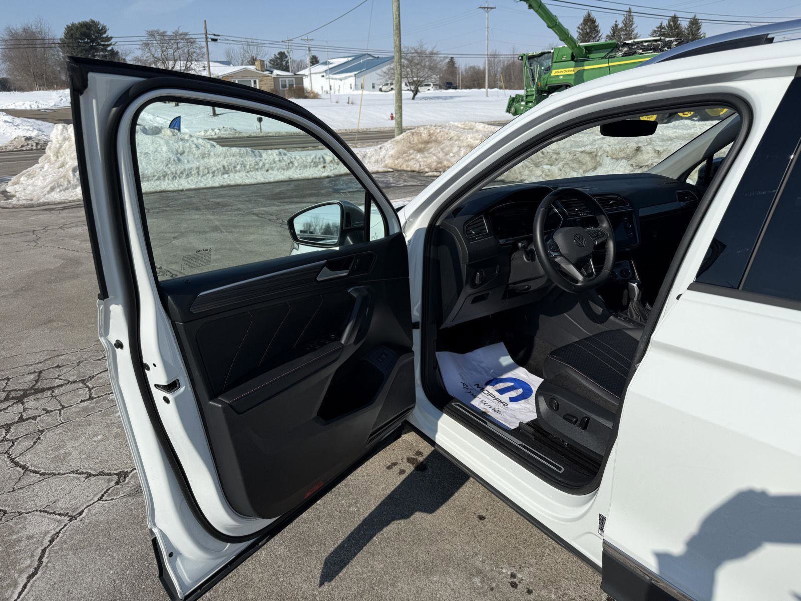 Used 2024 Volkswagen Tiguan Wolfsburg Edition image 9