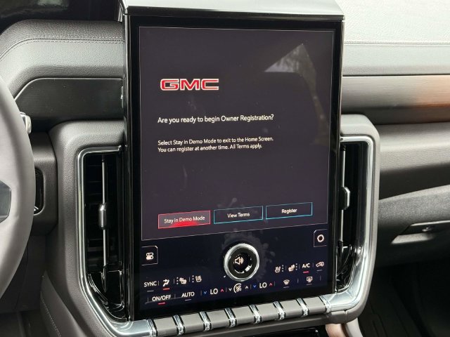 New 2026 GMC Yukon Denali w/ Denali Reserve Package AWD/4WD image 12