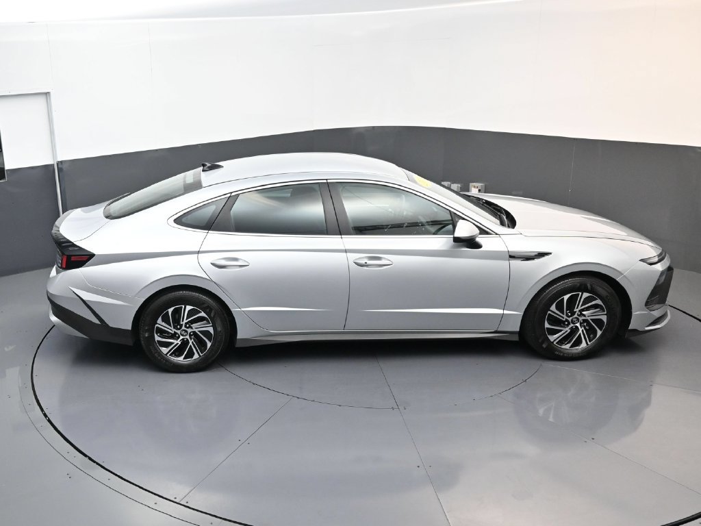 Certified 2026 Hyundai Sonata Blue FWD image 16