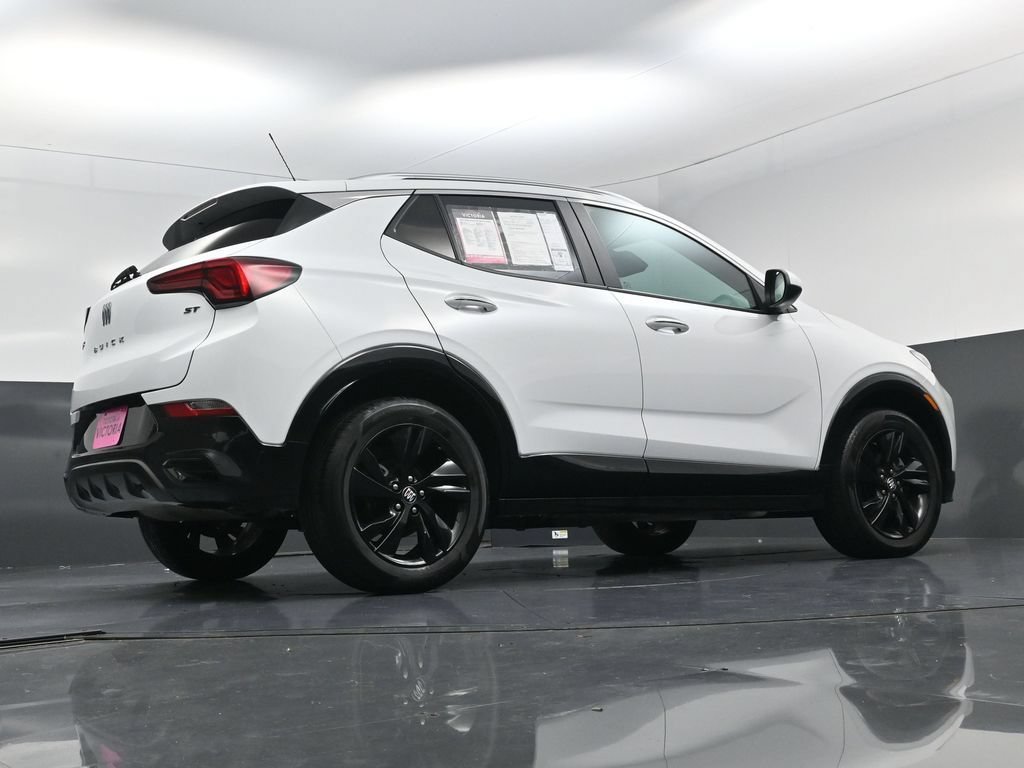 Used 2024 Buick Encore GX Sport Touring FWD image 23