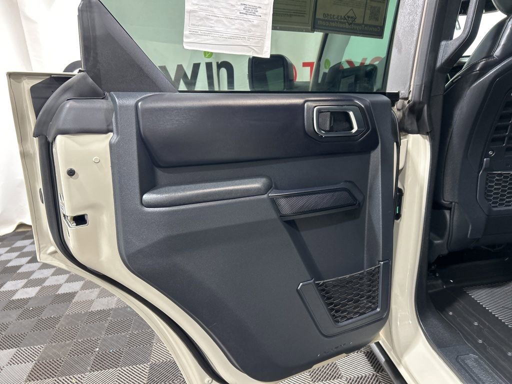 Used 2025 Ford Bronco Badlands AWD/4WD image 18