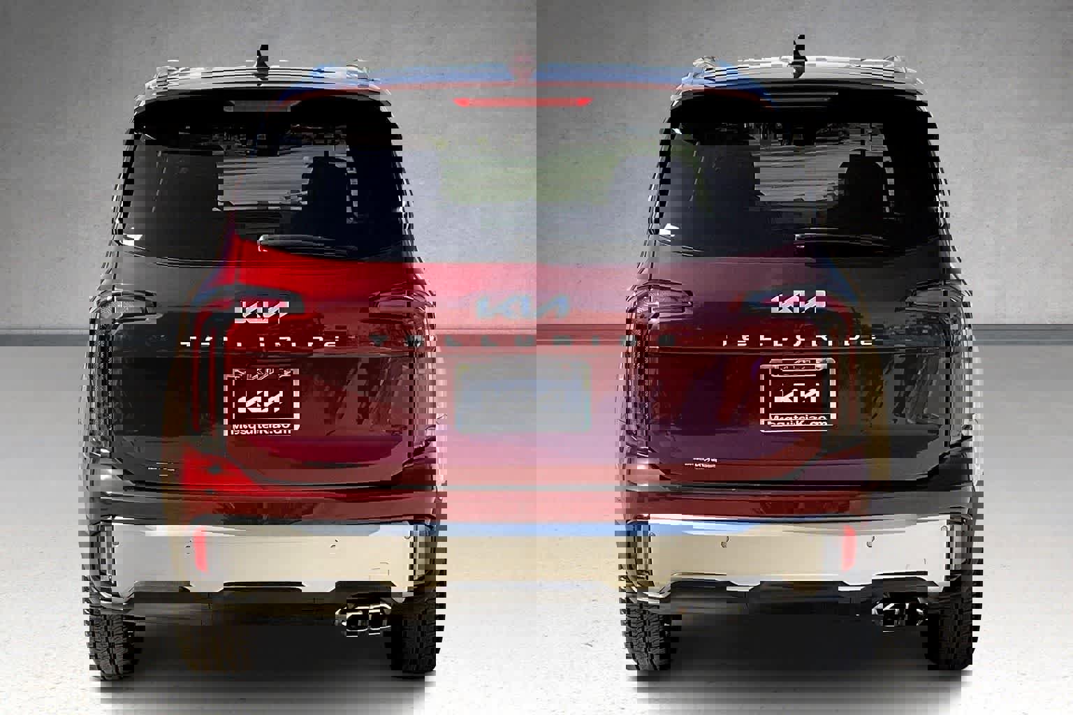 Used 2024 Kia Telluride EX w/ EX Captain's Chair Package image 5