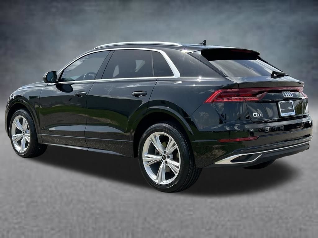 Used 2023 Audi Q8 Premium w/ Convenience Package AWD/4WD image 3