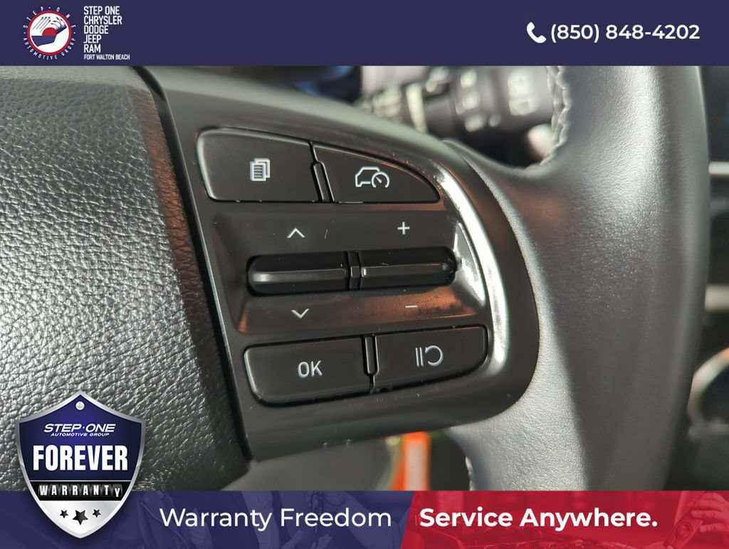 Used 2023 Hyundai Venue SEL FWD image 22