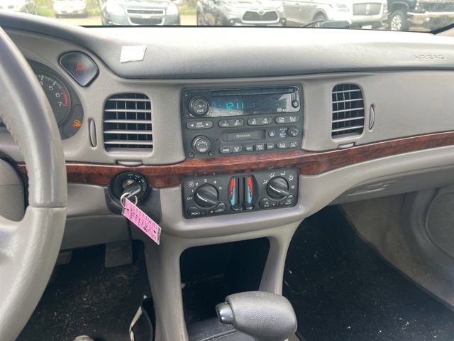 Used 2002 Chevrolet Impala LS FWD image 12