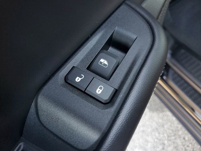 Certified 2025 Jeep Grand Cherokee L Laredo w/ Trailer Tow Package image 18