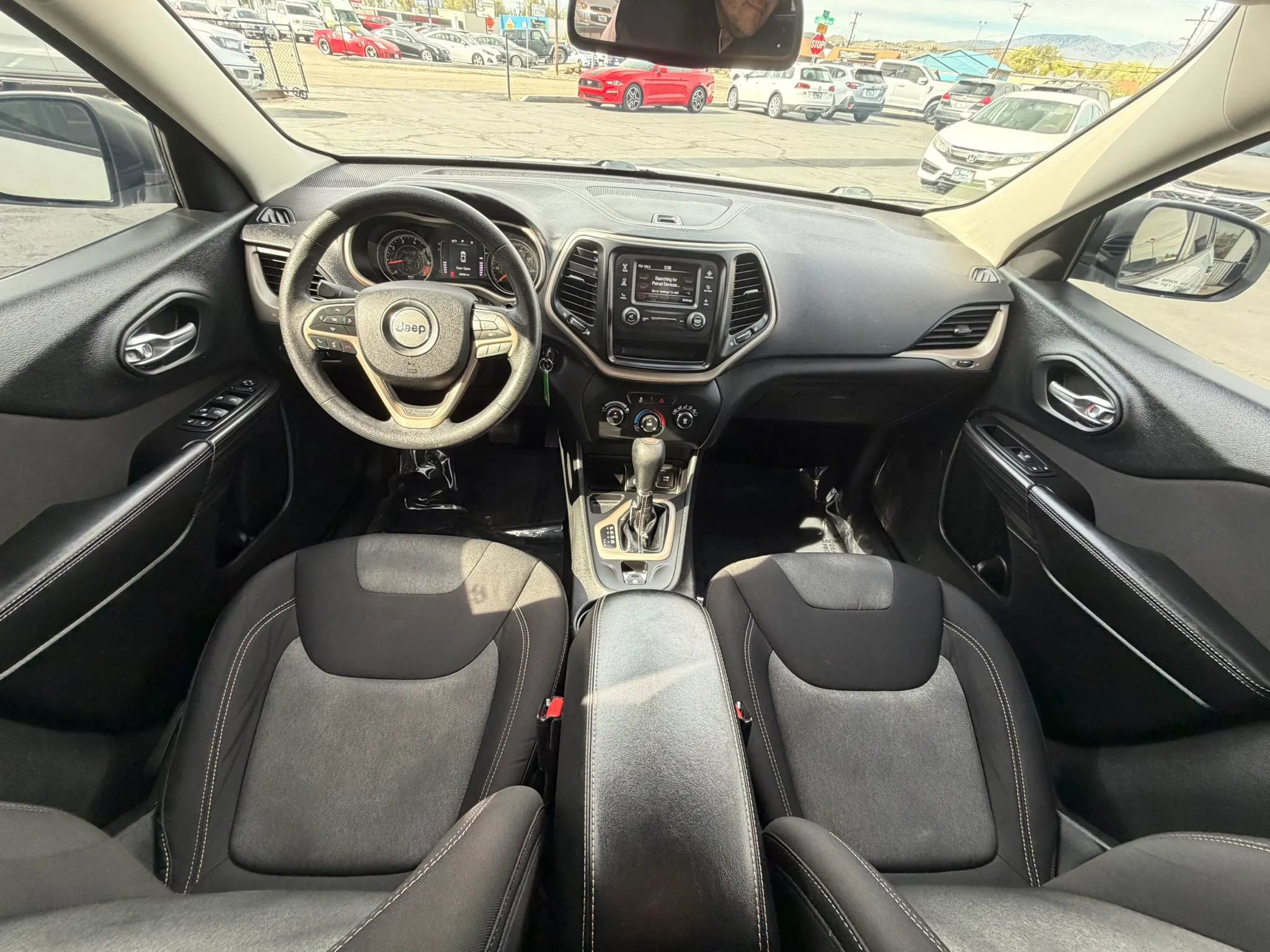 Used 2015 Jeep Cherokee Sport image 20