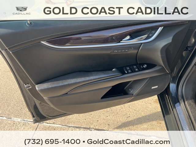 Used 2015 Cadillac XTS Luxury image 14