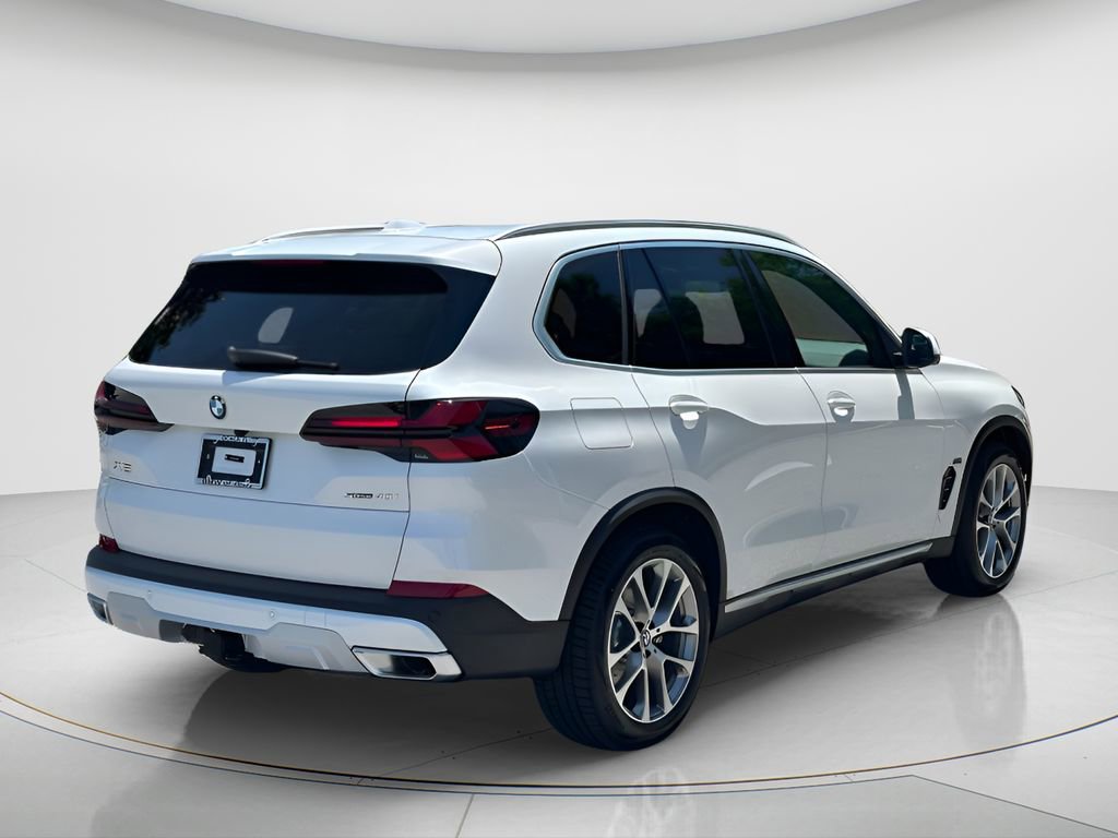 New 2026 BMW X5 sDrive40i image 5