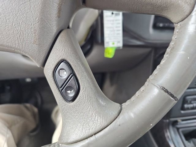 Used 2003 GMC Yukon XL Denali image 46