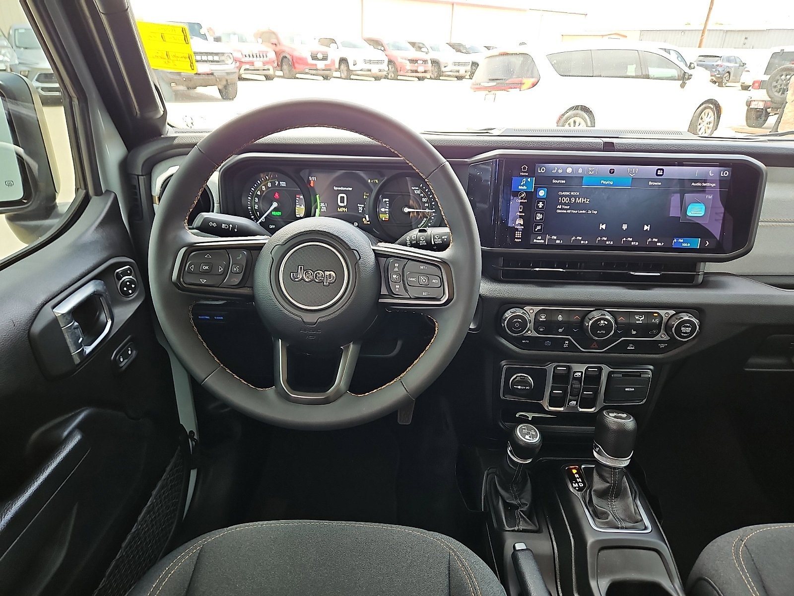 Used 2024 Jeep Wrangler Unlimited w/ Convenience Group AWD/4WD image 8